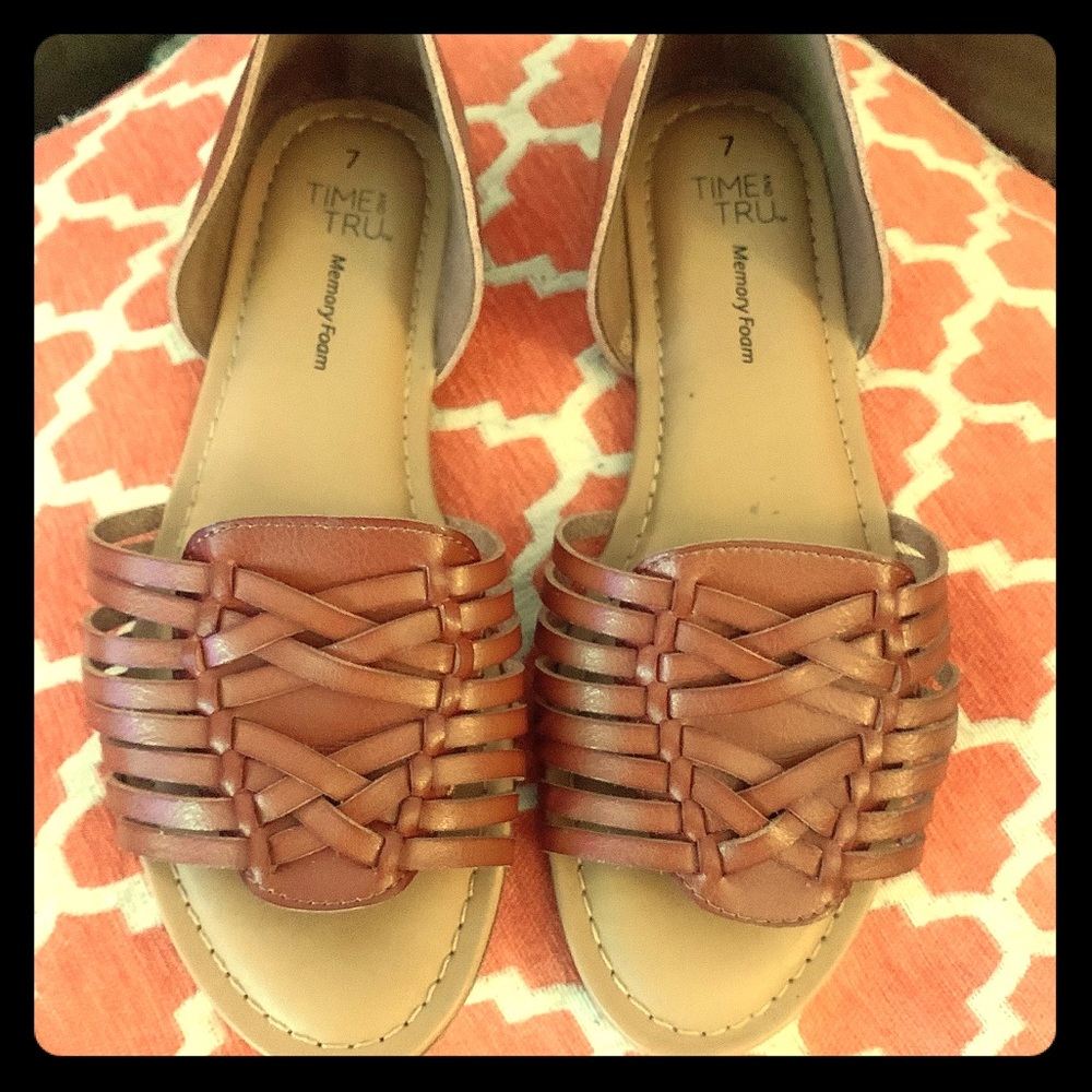 Women’s Time and Tru Huarache Sandals Size 7